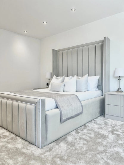 Savoy Winged Bed
